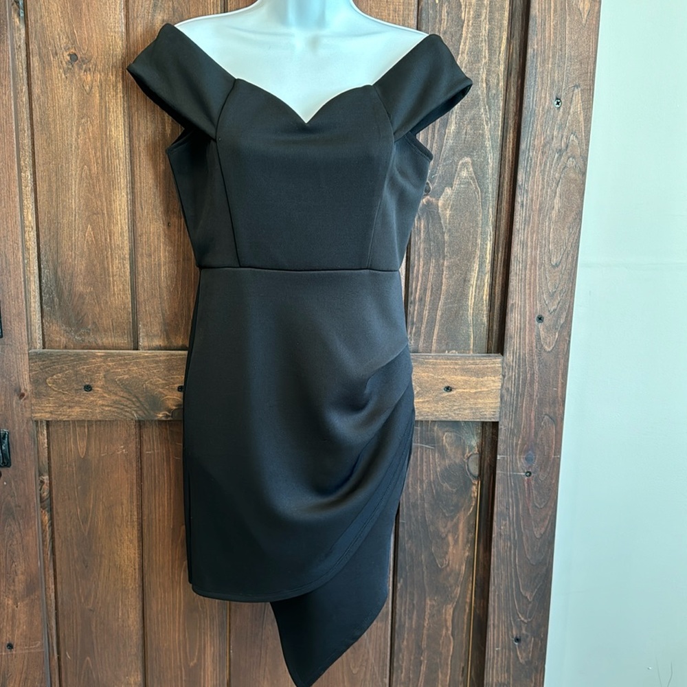 Black off the shoulder asymmetrical dress - Medium